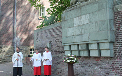Gedenkfeier am Löwendenkmal