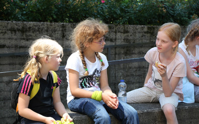 Kindercamp Hamicolt pilgert zum Emmerick-Grab